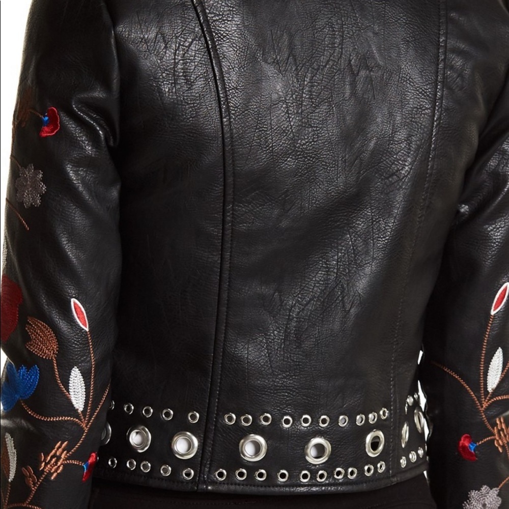 RARE Circle Rivet Moto Jacket🖤 - Picture 3 of 8